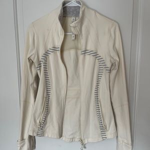 Lululemon Define Jacket size 6 cream